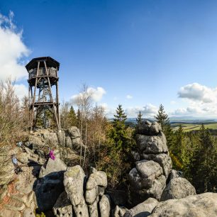 Rozhledna Čáp mabízí jeden z nejhezčích výhledů na Broumovsko