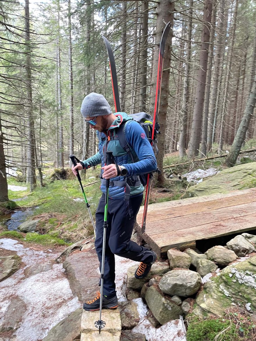 Boty Salewa MS Mtn Trainer 2 GTX při nástupu na skialpový výlet