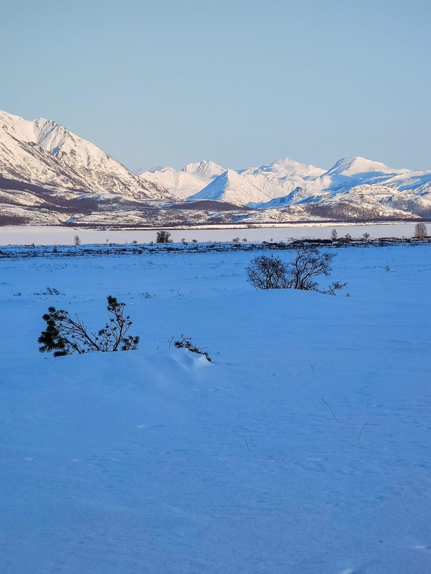 Cílem bylo přejít na lyžích z vesnice Palana až k Tichému oceánu.