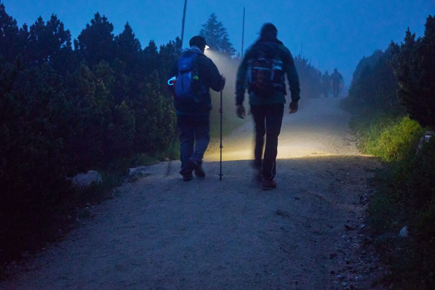 Noční výstup na Sněžku za východem slunce, Krkonoše