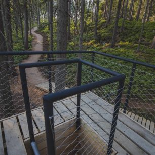 Inspirací pro lehké stavby ze dřeva a oceli byly postavy ze znaku města Rokytnice nad Jizerou. Hlídka na Stráži, Krkonoše