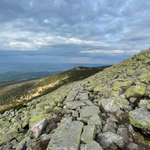 Den 10 - Pod Vysokým kolem, Krkonoše. Přeběh Severní stezky podél severní hranice ČR