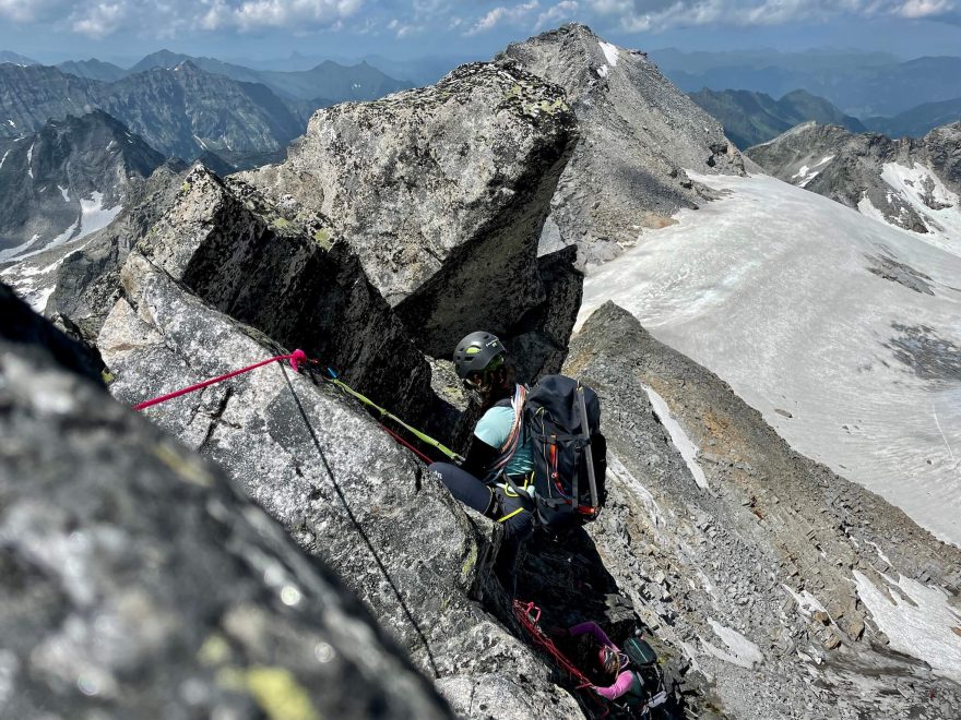 Batoh ORTOVOX Peak 40 Dry při testování v Alpách.