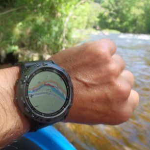 Zobrazení trasy na mapě při pádlování na divoké vodě - Fenix 6X PRO