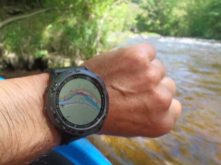 Zobrazení trasy na mapě při pádlování na divoké vodě - Fenix 6X PRO