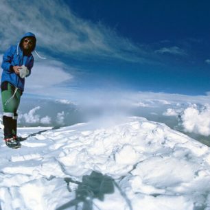 Reinhold Messner při sólo výstupu na vrcholu Nanga Parbat, 1978.