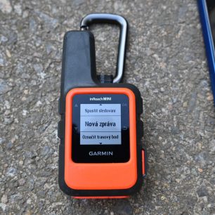 Novou zprávu je možno napsat i přímo na zařízení Garmin inReach Mini