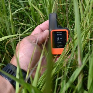 Obrazovka s navigací do uloženého bodu - Garmin inReach Mini