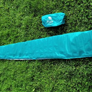 Balení karimatky Zulu Moonlight mummy.