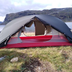 Variabilní otevírání předsíněk stanu Warg Midi 2.