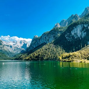 Jezero Gosausee, Solná komora, Salzkammergut, rakouské Alpy. Foto Jana Souralová