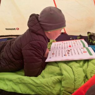 Hypoalergenní vnitřní vrstva TENDER TOUCH se v létě nelepí na kůži, v chladu hřeje a na omak připomíná jemnou bavlnu. Boll Patrol.