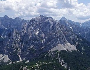 Panorama Julských Alp z Malé Mojstrovky - Prisojnik, Triglav.