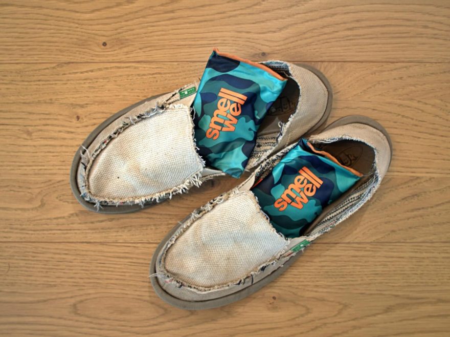 SmellWell přináší polštářky, které spolehlivě pohlcují zápach a vlhkost z obuvi, oblečení i dalšího vybavení.