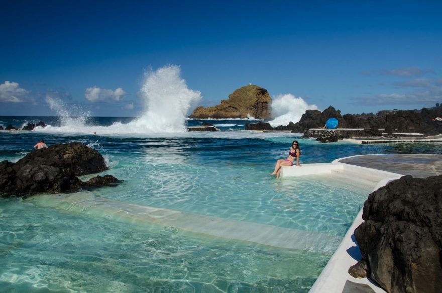 Přírodní bazény v Porto Moniz, Madeira.