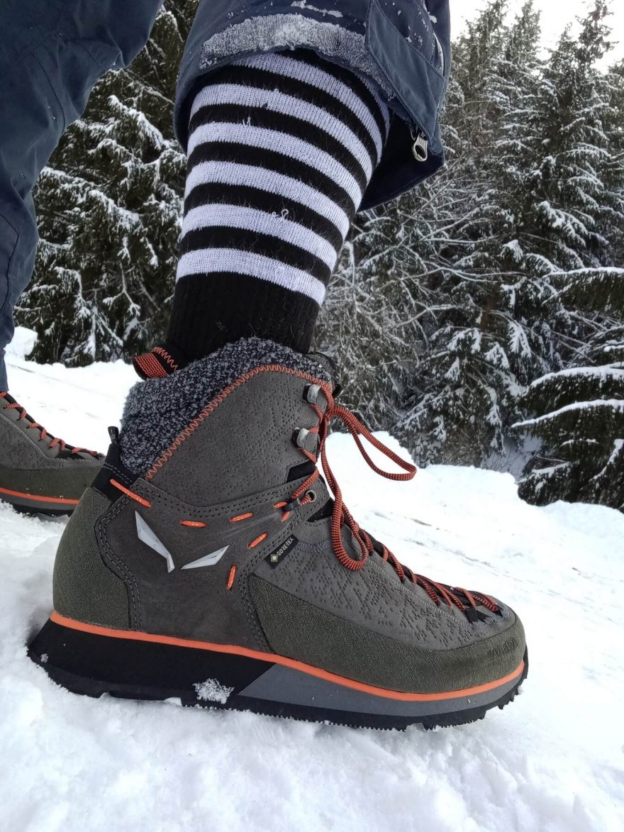 Salewa Mountain Trainer 2 Winter GTX ve sněhu. 2