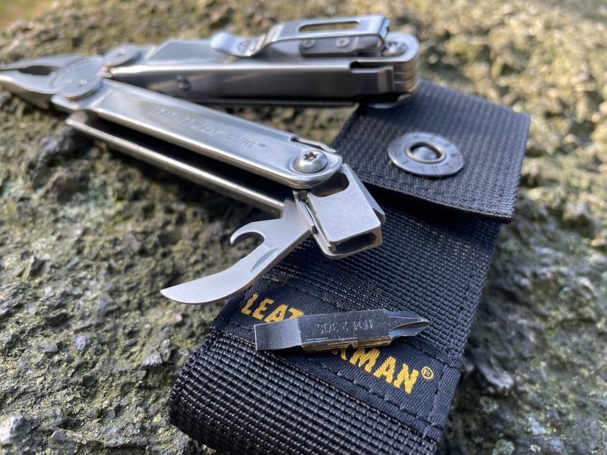 MULTITOOL LEATHERMAN CURL - Bit adaptér včetně základního dvojbitu.