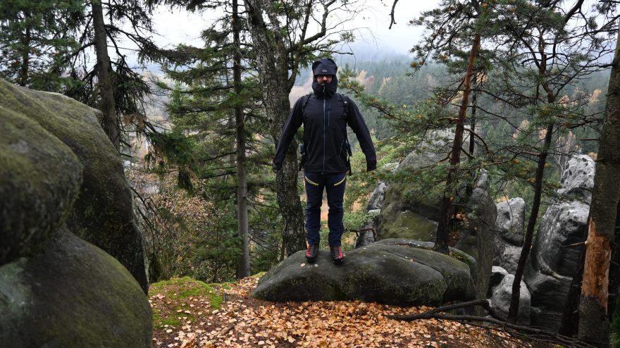 Rukávy lze přetáhnout přes ruce - DIRECT ALPINE ICON