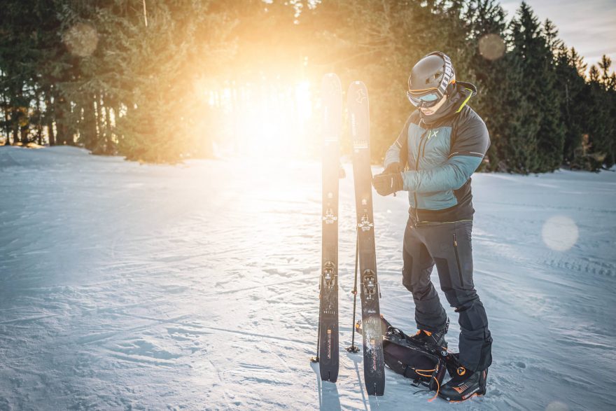 Bunda Montura Escape Hybrid Jacket.