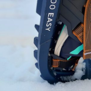 Díky poddajnému materiálu z EVA pěny jsou sněžnice SH100 Easy ohebné a umožňují přirozenou práci chodidla při chůzi.