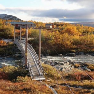 Chata s obsluhou na úseku Ammarnäs - Hemavan. Dálková stezka Kungsleden, Laponsko, Švédsko