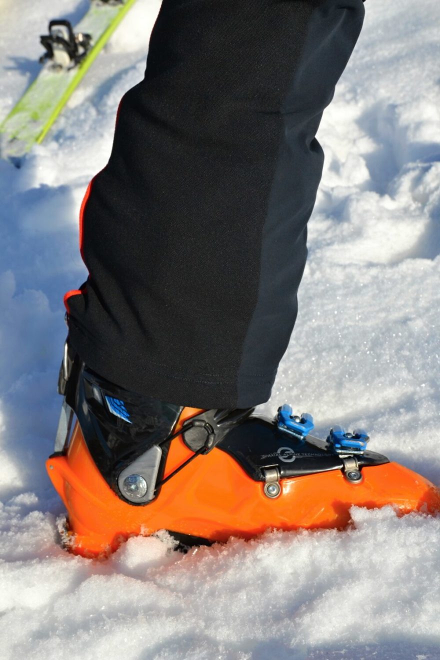 Kalhoty Northfinder RYSY 2021 si skvěle rozumí s jakoukoliv skialpovou obuví