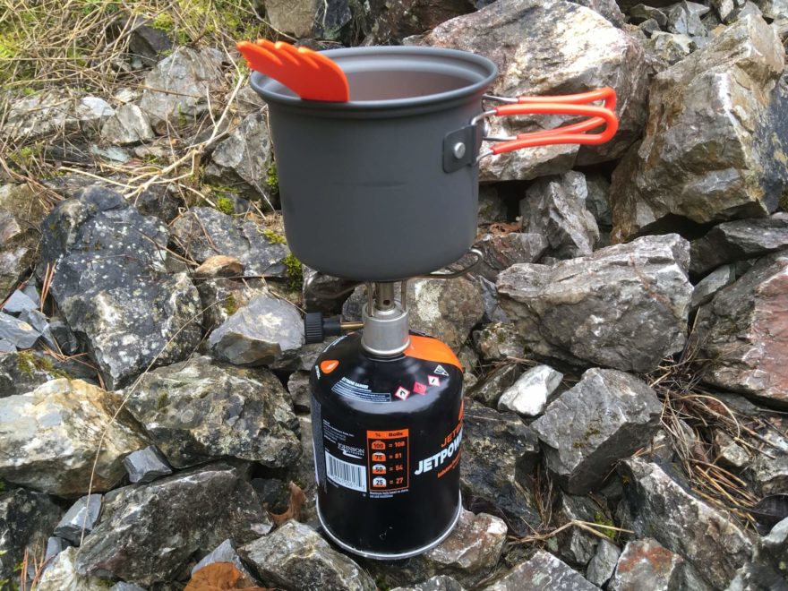 Vaření v terénu se sadou nádobí YATE SUMMIT 4