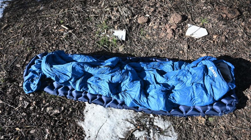 SPACÁK YATE ANSERIS 900 po vyjmutí z kompresního obalu