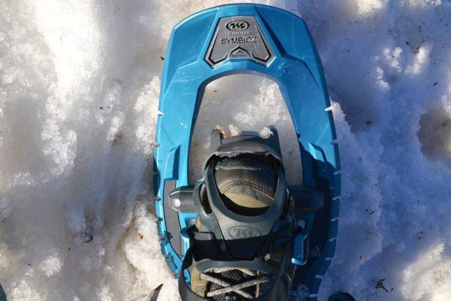 O perfektní grip i na zledovatělém povrchu se stará přední drapák a osm spodních ocelových hrotů.