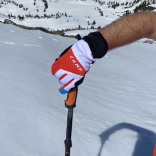 Jarní použití rukavice Camp G COMP EVO se standardními skialpovými holemi G3 VIA