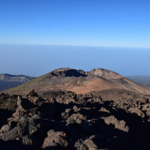 Přechod z Pico de Teide na Pico Viejo, trek na Tenerife, Kanárské ostrovy.