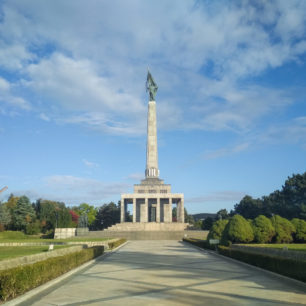 Památník na vrcholku Slavín nad Bratislavou připomíná sovětské vojáky padlé ve 2. světové válce.