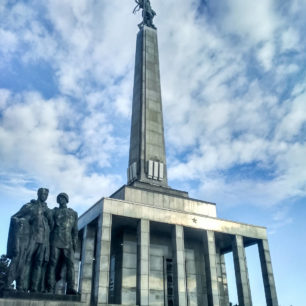 Památník na vrcholku Slavín nad Bratislavou připomíná sovětské vojáky padlé ve 2. světové válce.