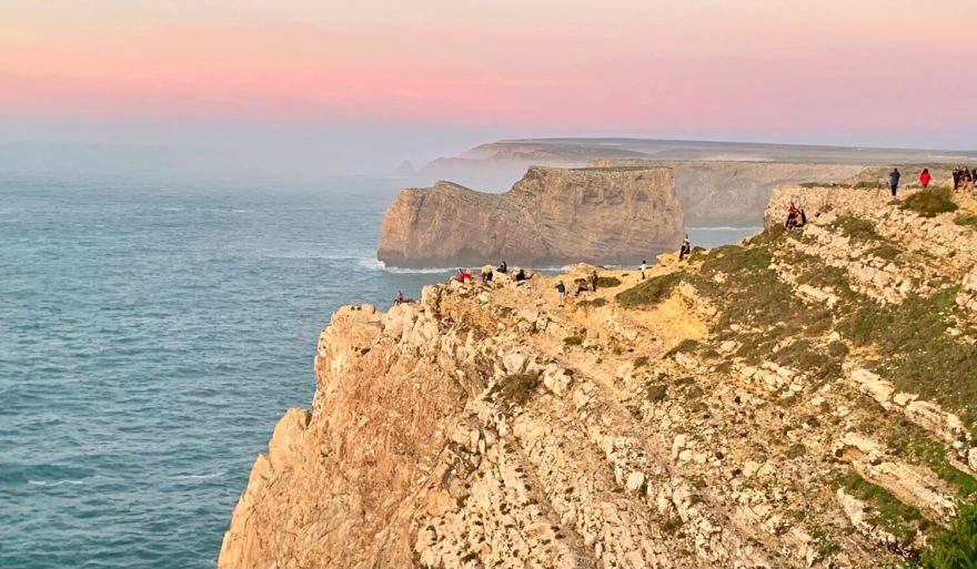 Cabo de Sao Vicente neboli Mys svatého Vincence je nejzazším jihozápadním výběžkem evropského kontinentu a výchozím bodem Evropské dálkové trasy E9.