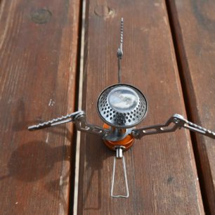 Rozložený vařič YATE MOUNTAINEER - nejmenší nádoba se na něj vejde cca o průměru 9 cm