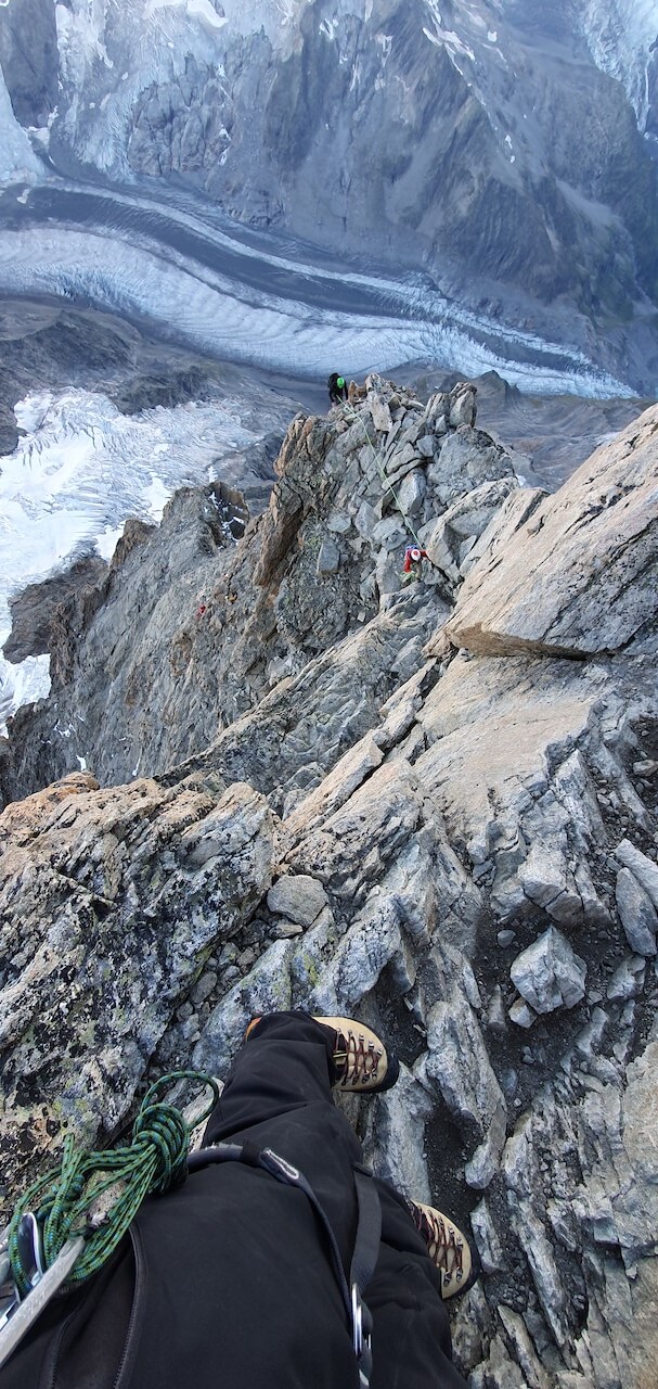 Náročný traverz čtyřtisícovek Schreckhorn a Lauteraarhorn ve Švýcarsku