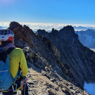 Náročný traverz čtyřtisícovek Schreckhorn a Lauteraarhorn ve Švýcarsku