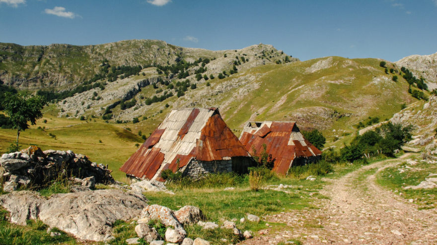 Salaše v pohoří Bjelašnica, Bosna a Hercegovina. Foto: Dominika Sommerová