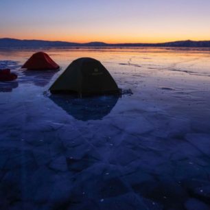 Přechod zamrzlého Bajkalu – pět dnů v objetí ledové pouště