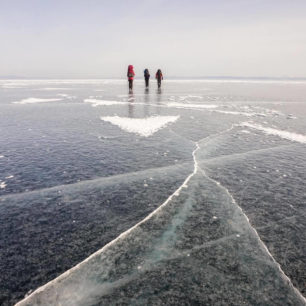 Přechod zamrzlého Bajkalu – pět dnů v objetí ledové pouště
