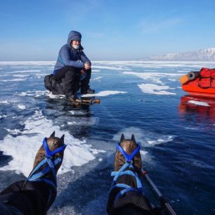 Přechod zamrzlého Bajkalu – pět dnů v objetí ledové pouště