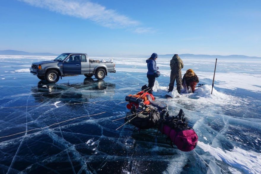 Přechod zamrzlého Bajkalu – pět dnů v objetí ledové pouště