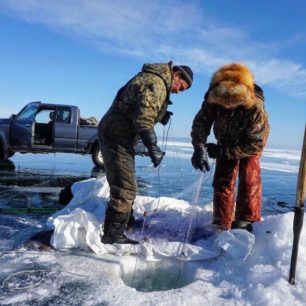 Přechod zamrzlého Bajkalu – pět dnů v objetí ledové pouště