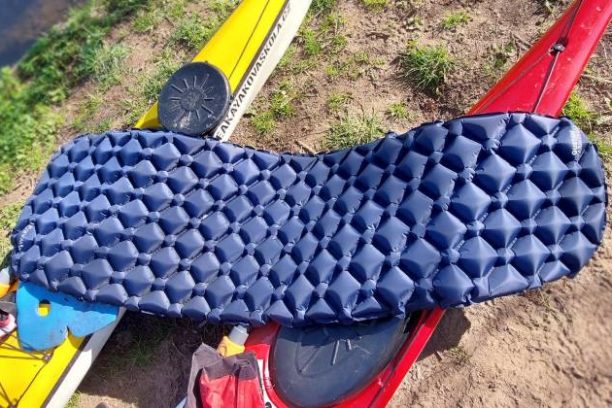 RECENZE: WARG GUSTAV WARMTHAL – NAFUKOVACÍ KARIMATKA S MIKROVLÁKNEM