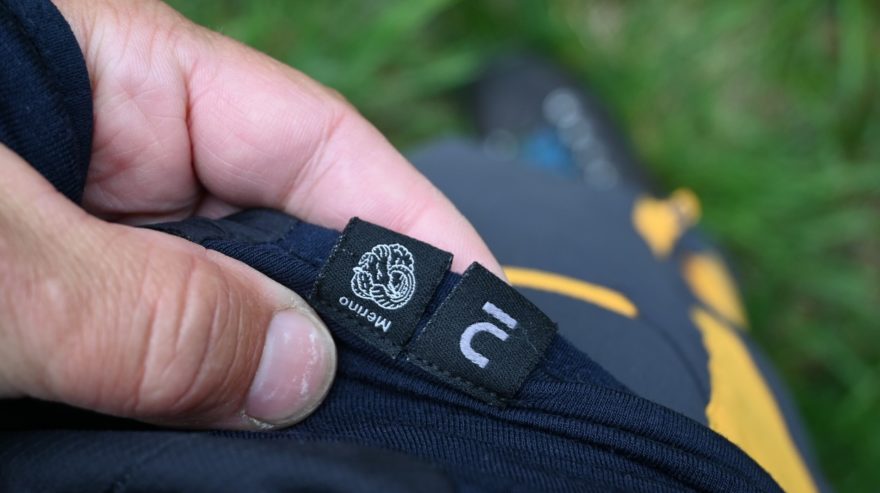 Označení bundy FORCLAZ MT900