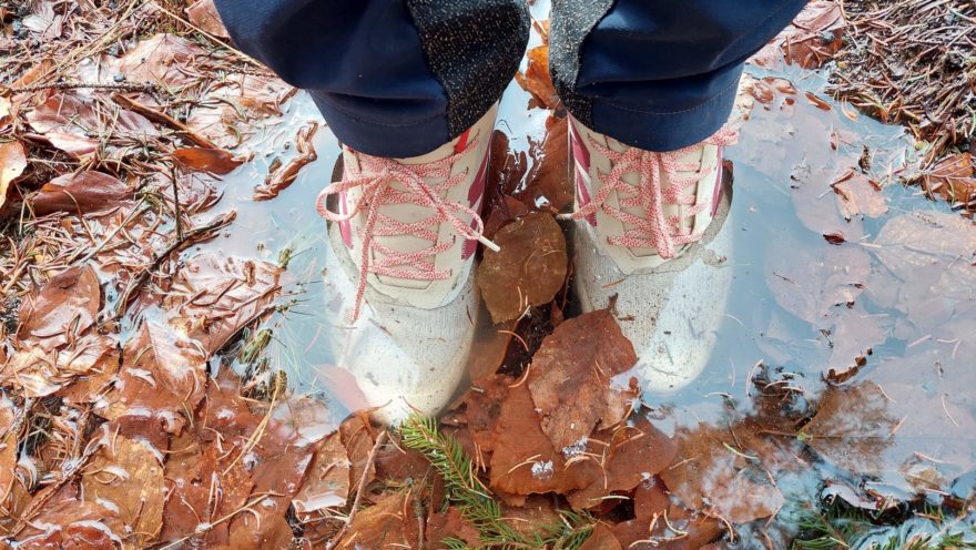 Během testování nedošlo k prosáknutí vlhkosti do bot SALOMON OUTPULSE GTX