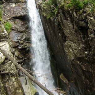 Obří vodopád, Dobrodružná turistika přes Priečne Sedlo