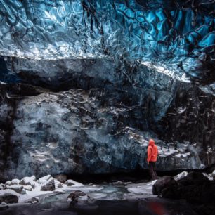 Ledovcová jeskyně, Island