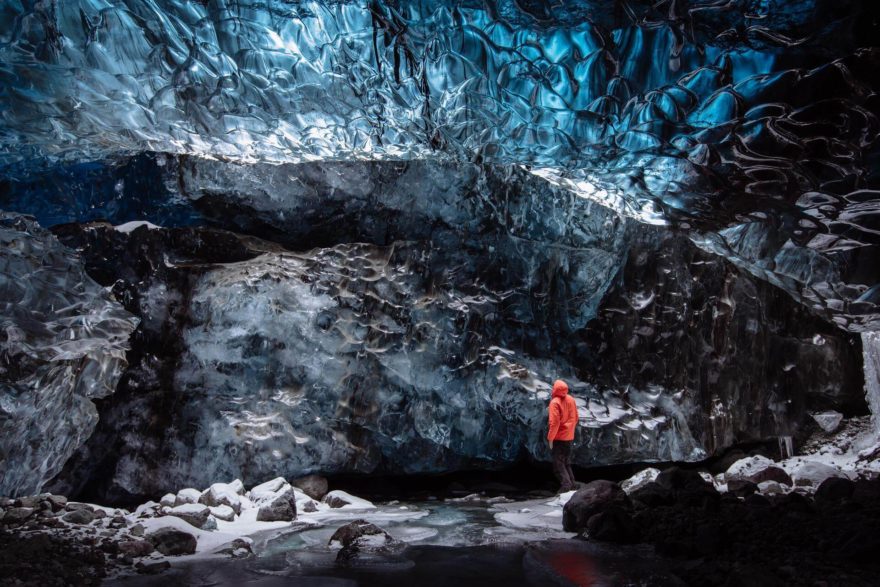 Ledovcová jeskyně, Island