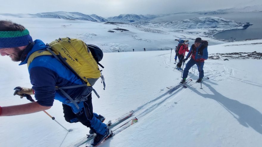 Hodinky GARMIN FÉNIX 7X SOLAR mají v nabídce sledování aktivity Lyžování mimo sjezdovku neboli skitouring